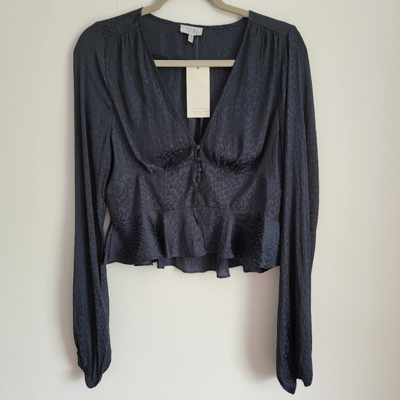 Tobi ANOUK NAVY LONG SLEEVE BLOUSE Large NWT - Picture 2 of 8